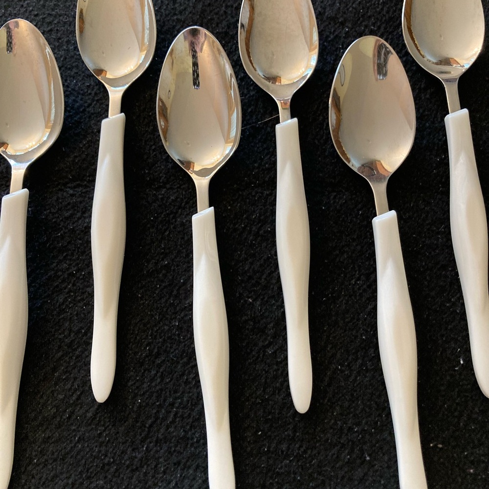 CUTCO Stainless Steel Set of 6 Soup Spoons - 8” Discontinued from Cutco Line.